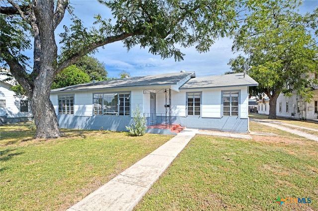 268 E Mill Street, New Braunfels, TX 78130