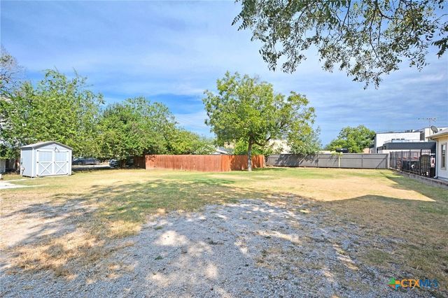 268 E Mill Street, New Braunfels, TX 78130