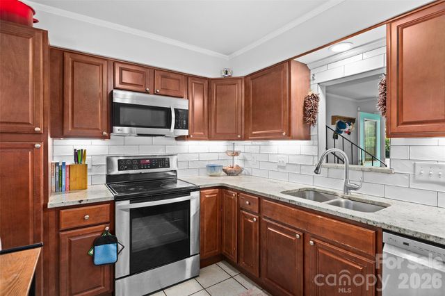 5015 Murrayhill Road, Charlotte, NC 28210