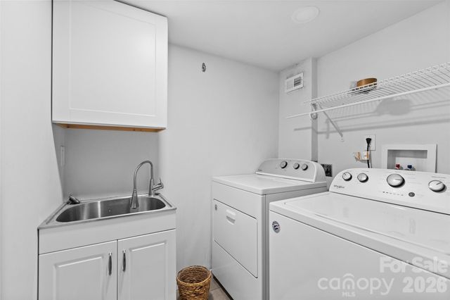 5015 Murrayhill Road, Charlotte, NC 28210