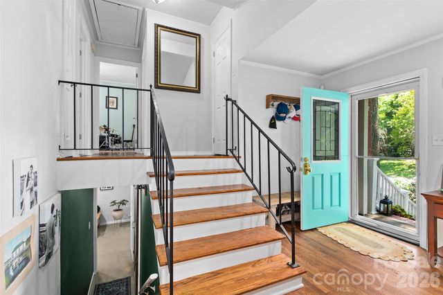 5015 Murrayhill Road, Charlotte, NC 28210