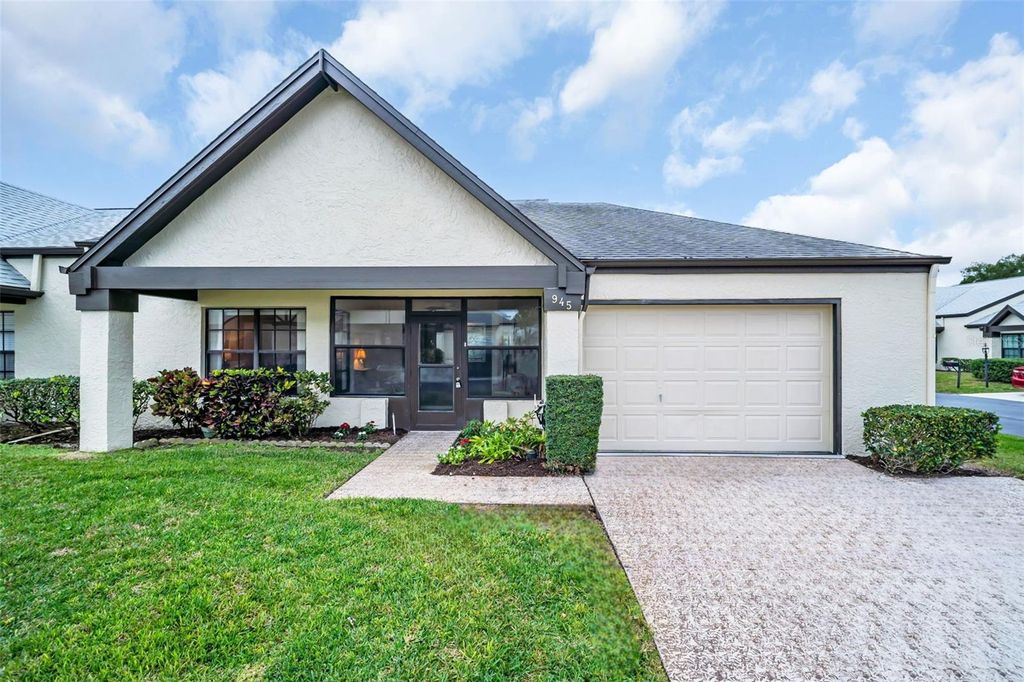 945 ROSEWOOD LANE, Palm Harbor, FL 34684
