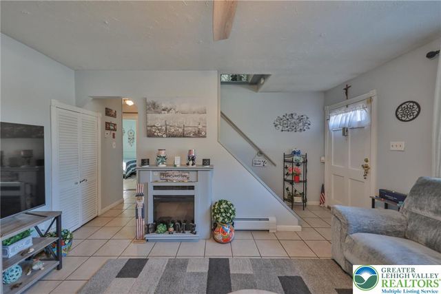 1243 Mine Lane Road, Palmer Twp, PA 18045