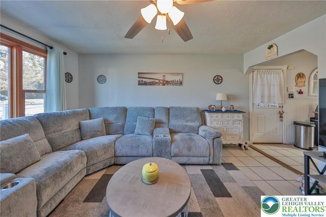 1243 Mine Lane Road, Palmer Twp, PA 18045