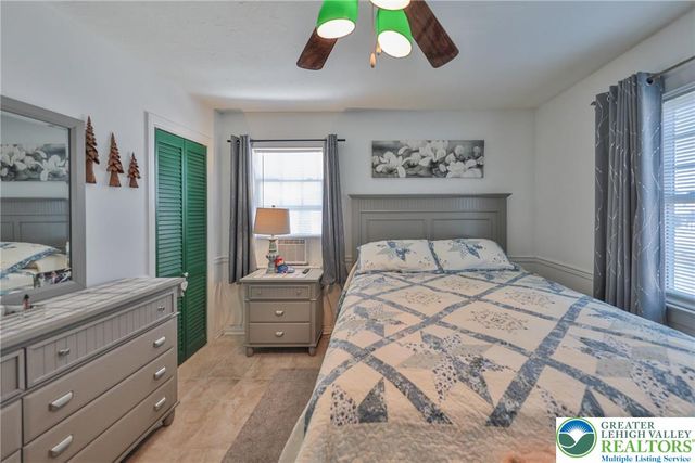 1243 Mine Lane Road, Palmer Twp, PA 18045