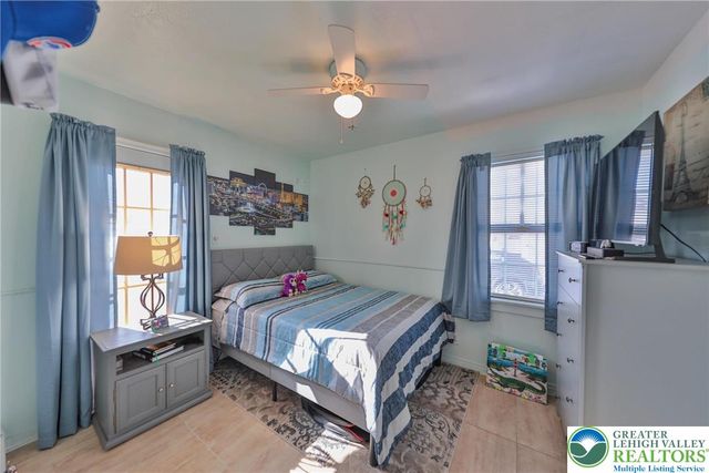 1243 Mine Lane Road, Palmer Twp, PA 18045