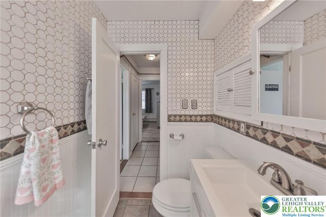 1243 Mine Lane Road, Palmer Twp, PA 18045