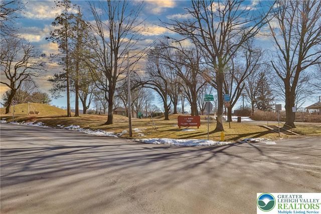 1243 Mine Lane Road, Palmer Twp, PA 18045