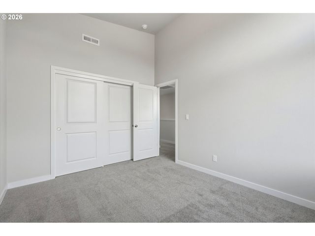 651 S 5th St, Carlton, OR 97111