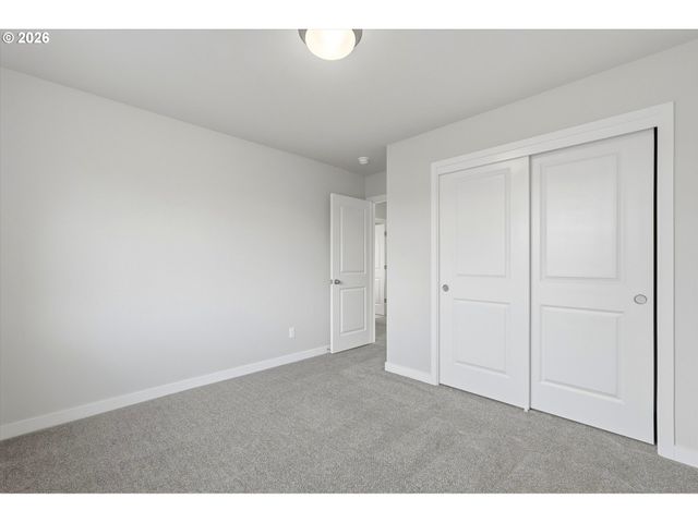 651 S 5th St, Carlton, OR 97111
