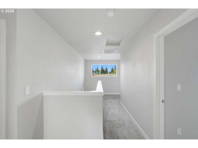 651 S 5th St, Carlton, OR 97111