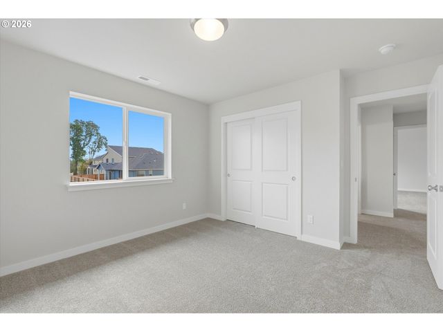 651 S 5th St, Carlton, OR 97111