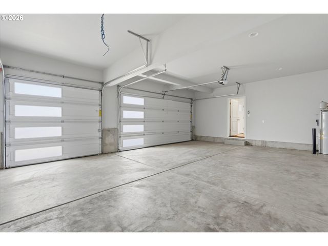 651 S 5th St, Carlton, OR 97111