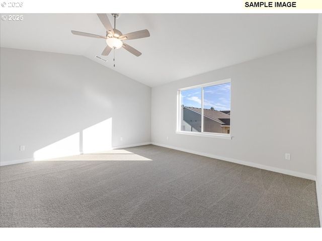 651 S 5th St, Carlton, OR 97111