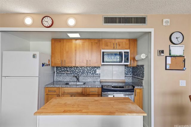 84-740 Kili Drive F524, Waianae, HI 96792