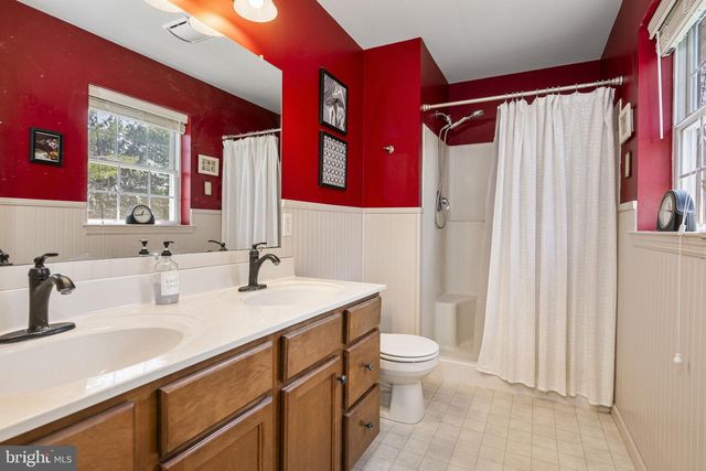 218 CAMBRIDGE LN, Lititz, PA 17543