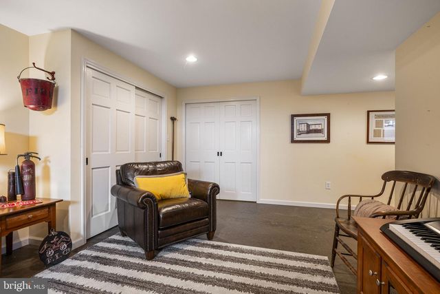 218 CAMBRIDGE LN, Lititz, PA 17543