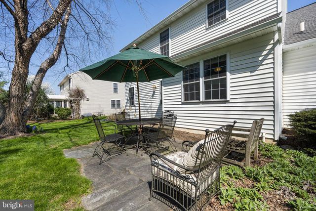 218 CAMBRIDGE LN, Lititz, PA 17543