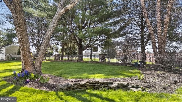 218 CAMBRIDGE LN, Lititz, PA 17543