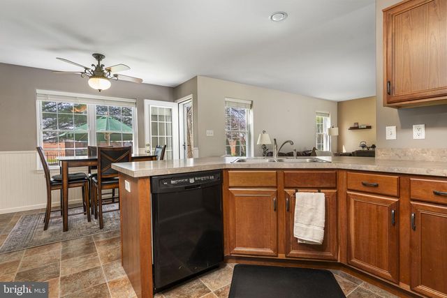 218 CAMBRIDGE LN, Lititz, PA 17543