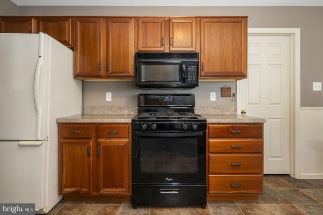 218 CAMBRIDGE LN, Lititz, PA 17543