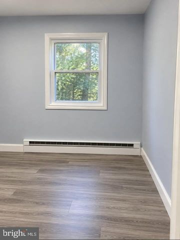 40 YARROW ST, Browns Mills, NJ 08015