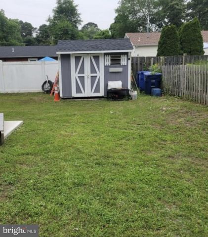 40 YARROW ST, Browns Mills, NJ 08015