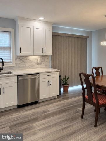 40 YARROW ST, Browns Mills, NJ 08015