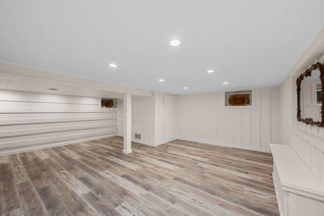 703 E Thomas Street, Arlington Heights, IL 60004