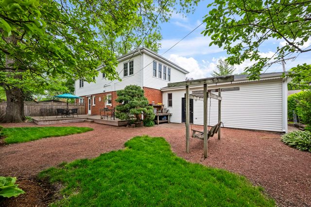 703 E Thomas Street, Arlington Heights, IL 60004