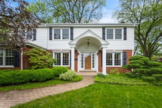 703 E Thomas Street, Arlington Heights, IL 60004
