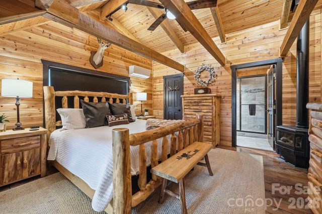 206 Hamlet Drive, Burnsville, NC 28714