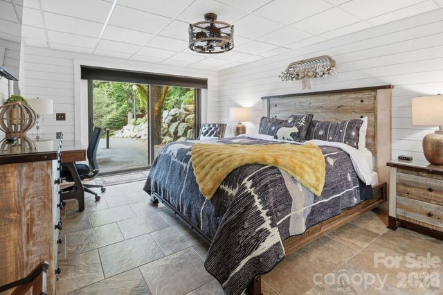 206 Hamlet Drive, Burnsville, NC 28714
