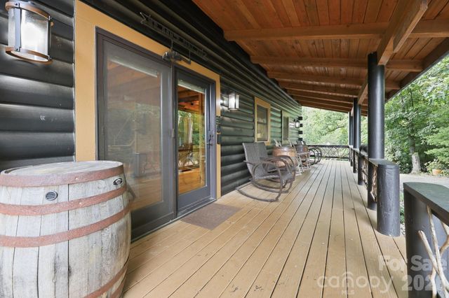 206 Hamlet Drive, Burnsville, NC 28714