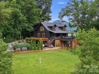 206 Hamlet Drive, Burnsville, NC 28714