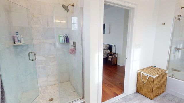 4 Market St TH, Cambridge, MA 02139