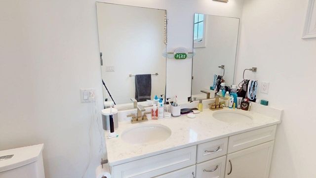 4 Market St TH, Cambridge, MA 02139