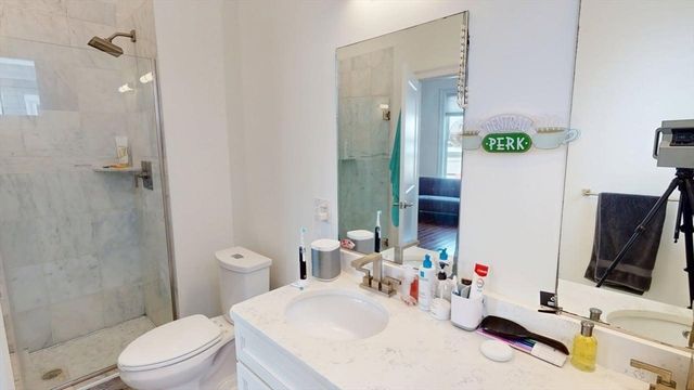 4 Market St TH, Cambridge, MA 02139