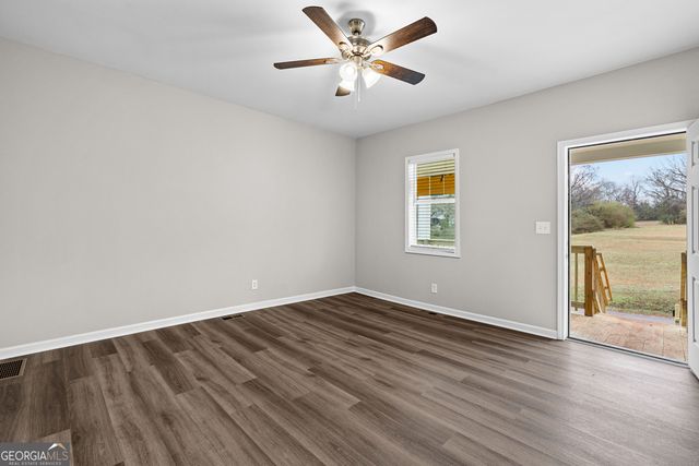 21 Shepard Street, Grantville, GA 30220