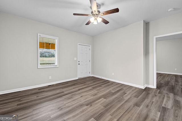 21 Shepard Street, Grantville, GA 30220