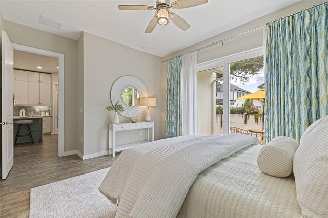 1421 14TH STREET N, St Petersburg, FL 33704