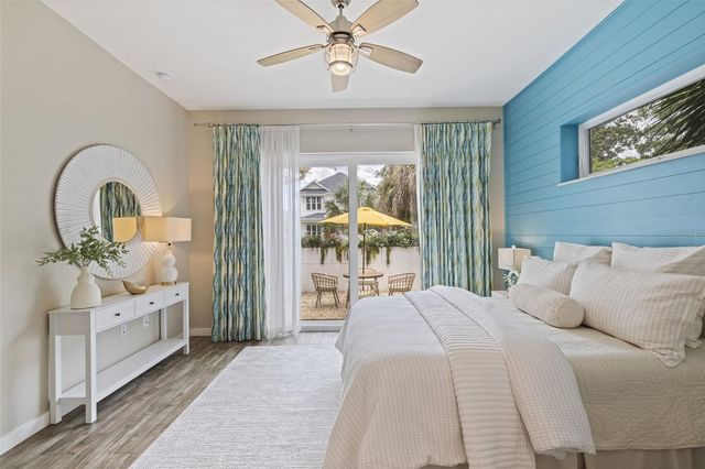 1421 14TH STREET N, St Petersburg, FL 33704
