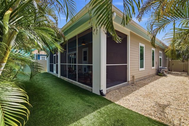 1421 14TH STREET N, St Petersburg, FL 33704