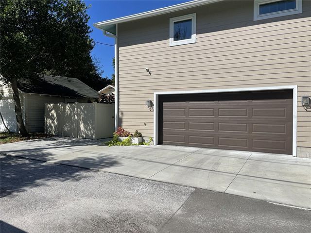 1421 14TH STREET N, St Petersburg, FL 33704