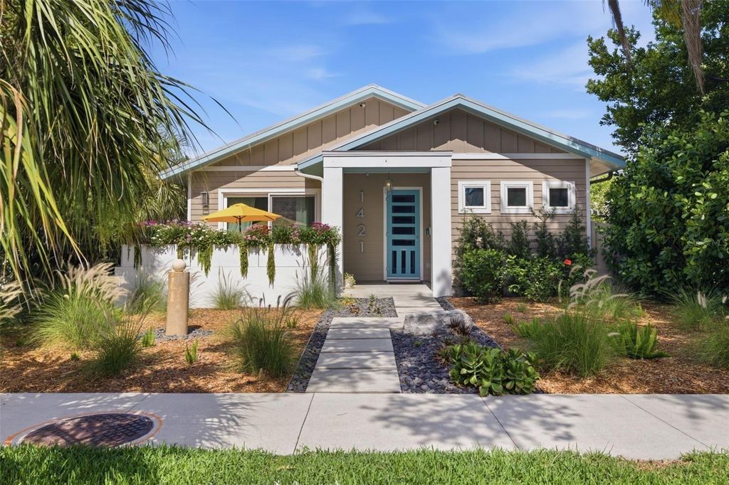 1421 14TH STREET N, St Petersburg, FL 33704