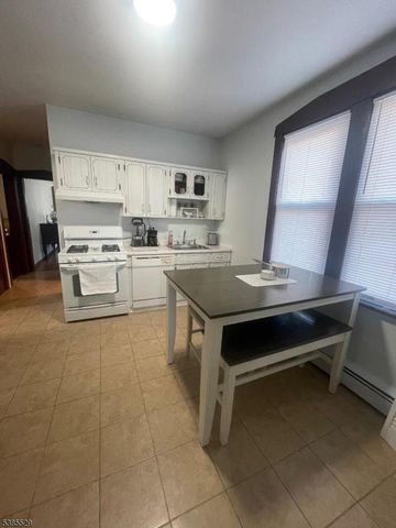 107 Vreeland Ave, Clifton City, NJ 07011