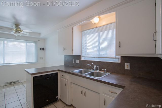 25761 Jennifer, Redford Charter Township, MI 48239