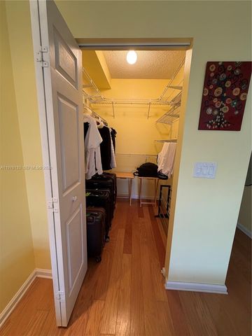 17100 N Bay Rd 1506, Sunny Isles Beach, FL 33160