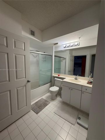 17100 N Bay Rd 1506, Sunny Isles Beach, FL 33160