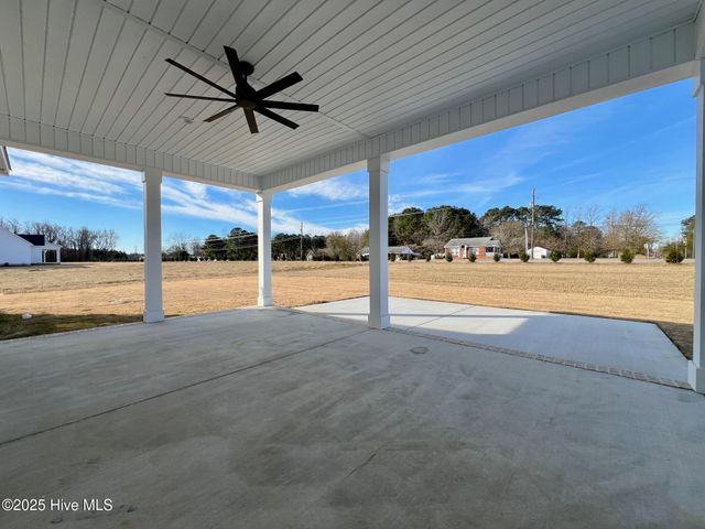 2838 Bates Branch Way, Grimesland, NC 27837